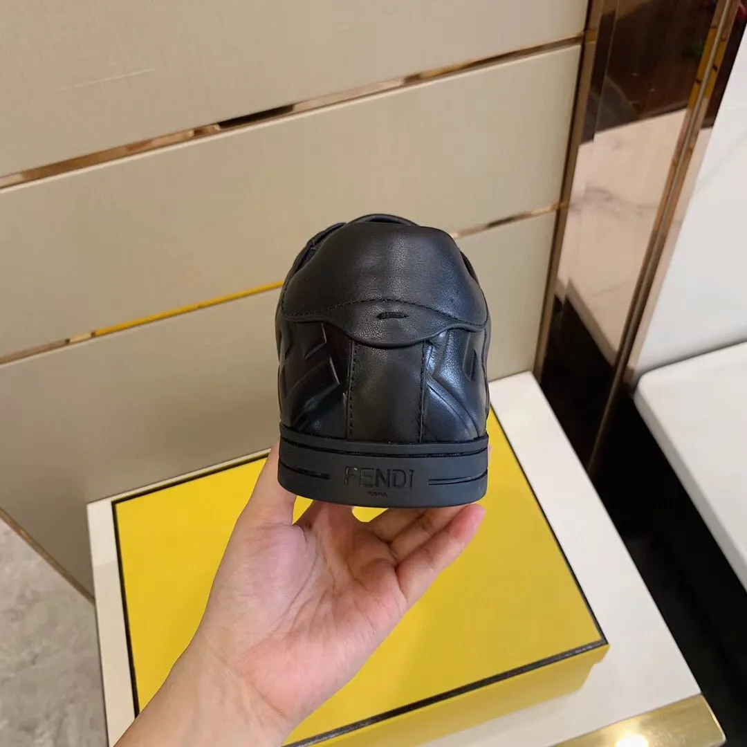 Factory Price: 400💰 Sun] FENDI Classic Comfort Men's, this sophisticated sneaker is handcrafted from soft calfskin. Mesh inner surface, ultra-light rubber material and rough outsole. This unique thin style is suitable for the casual and exquisite sensibility of this season. It is comfortable and natural on the feet. It is an everyday style for casual travel in autumn and winter! Code number: 38/44, customized 45